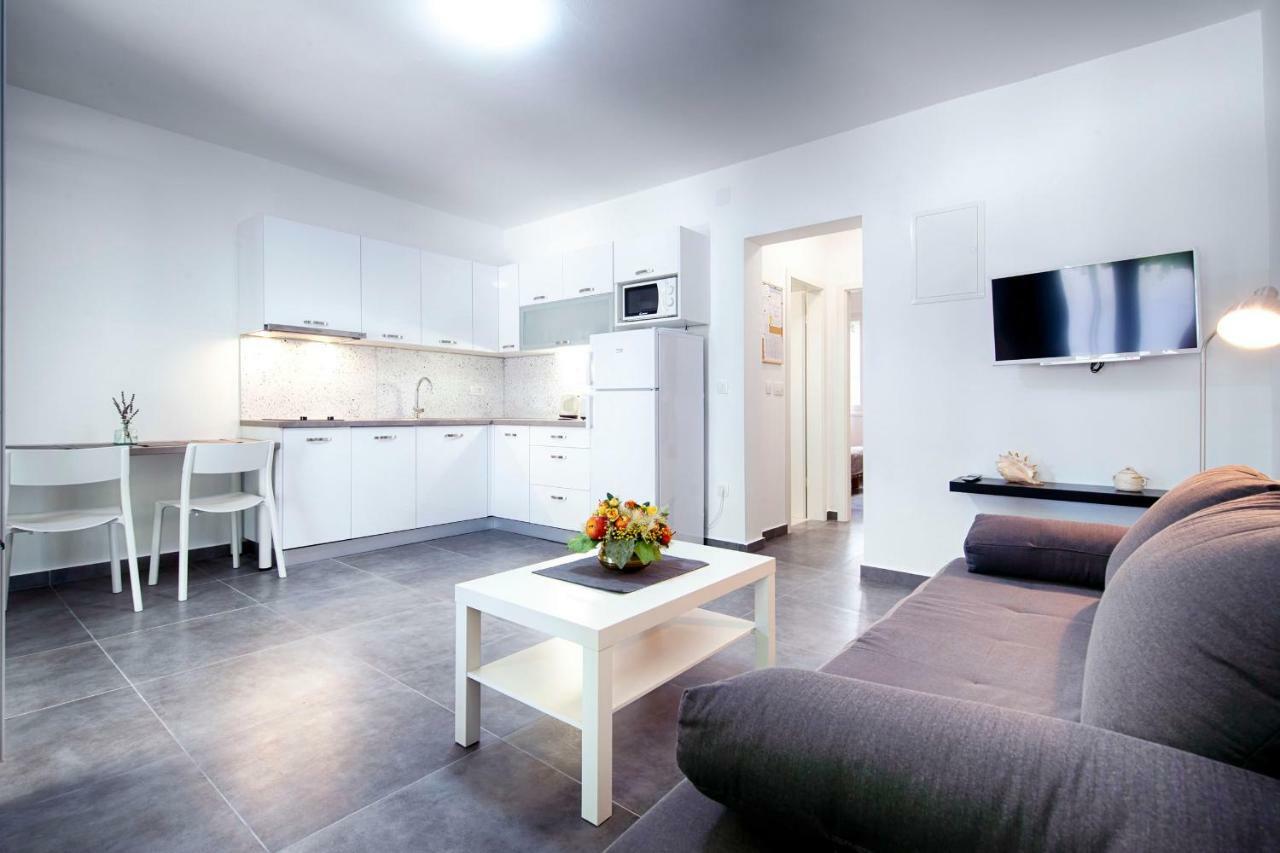 Apartmani Dule Komiža Eksteriør bilde
